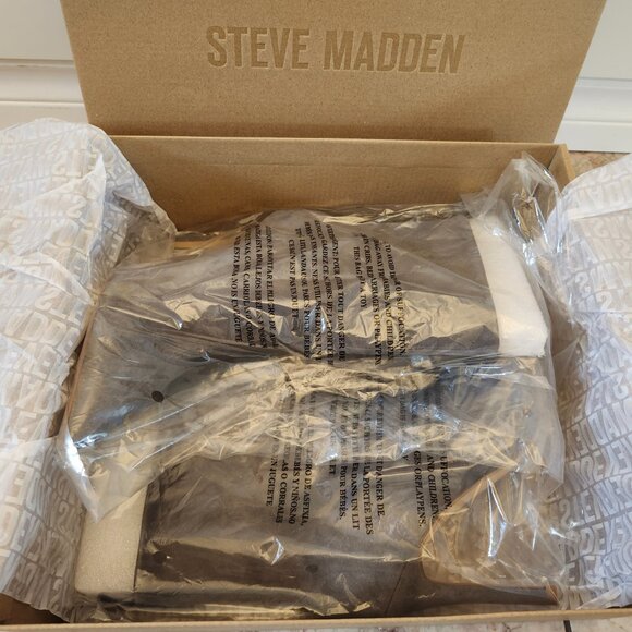 Steve Madden Suede Boots - Picture 4 of 6